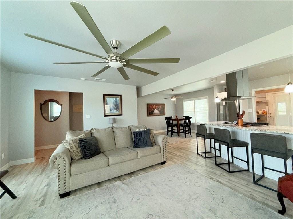 455 Louisiana Ave - Photo 2 of 29