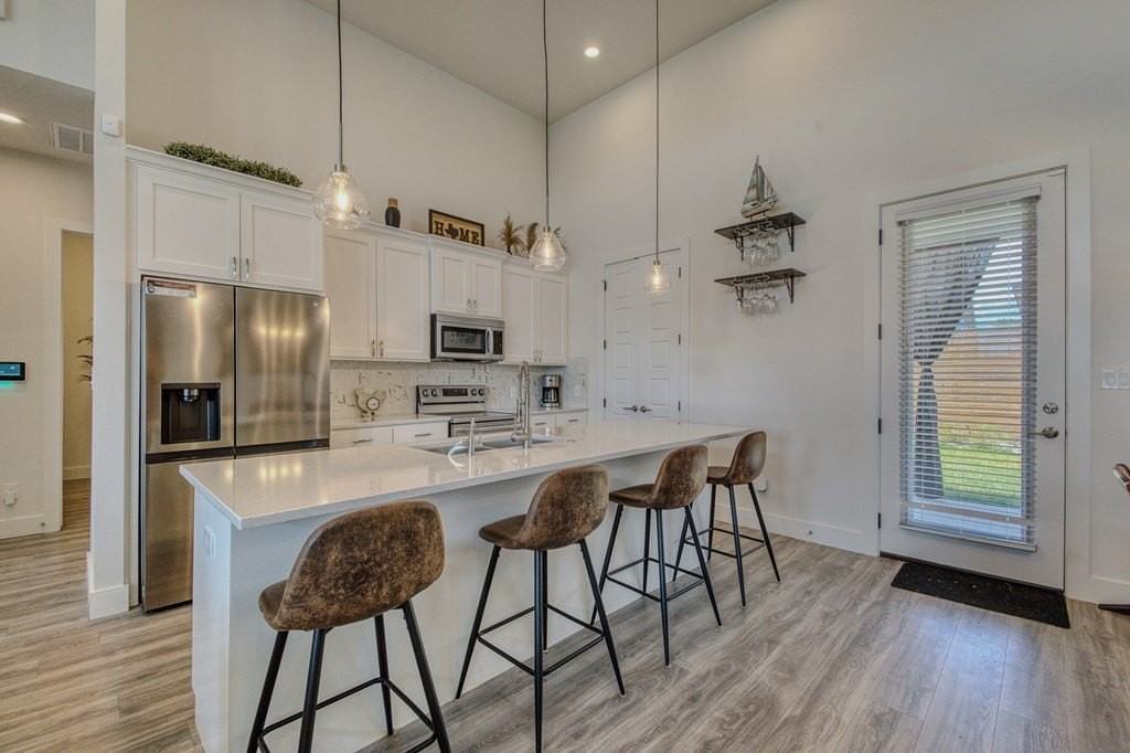 110 Madrona Ln - Photo 4 of 19