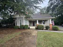 featured image of 225 Columbia Avenue