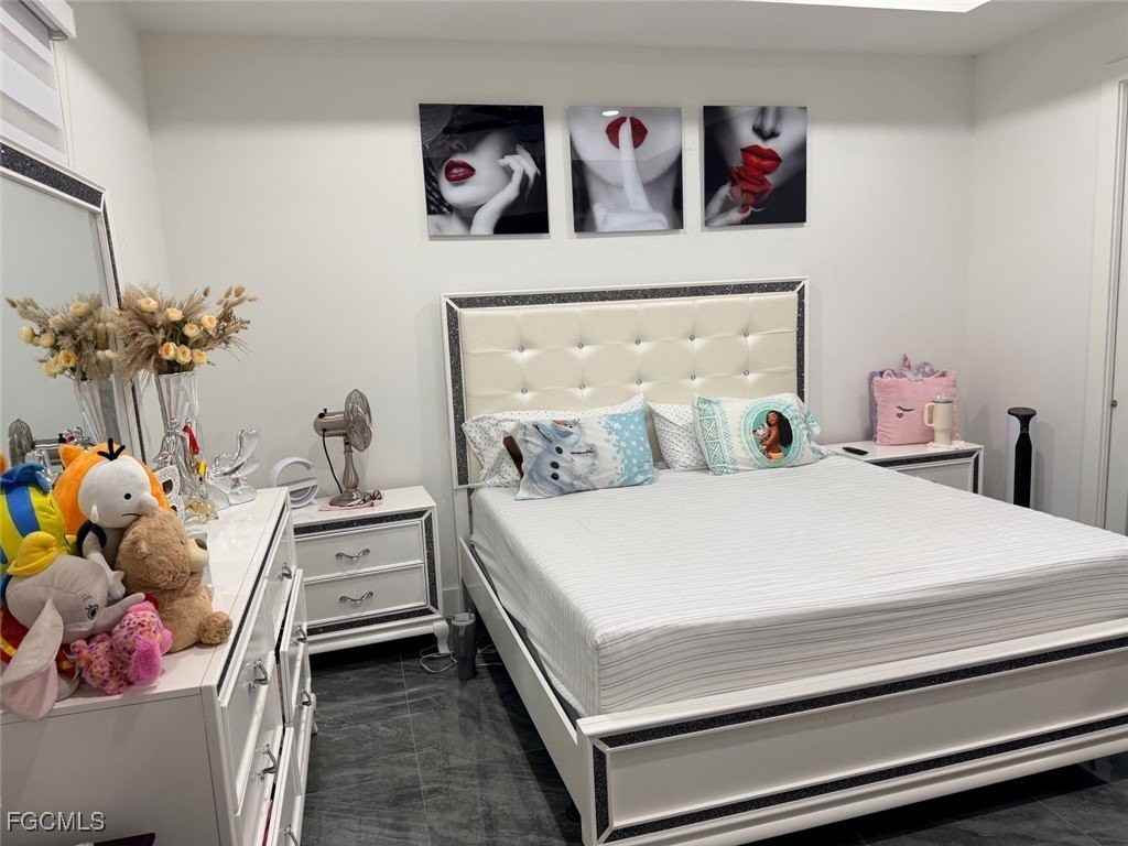 423 Kismet Pkwy E - Photo 7 of 35