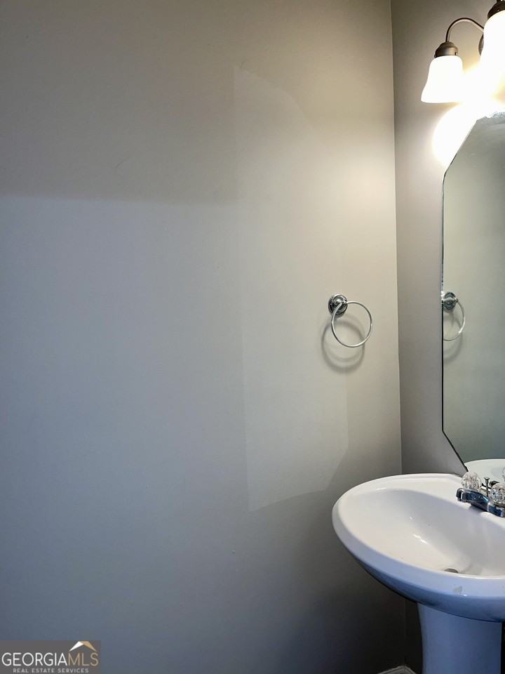 3609 Ginnis Rd Sw Unit 4 #4 - Photo 5 of 12