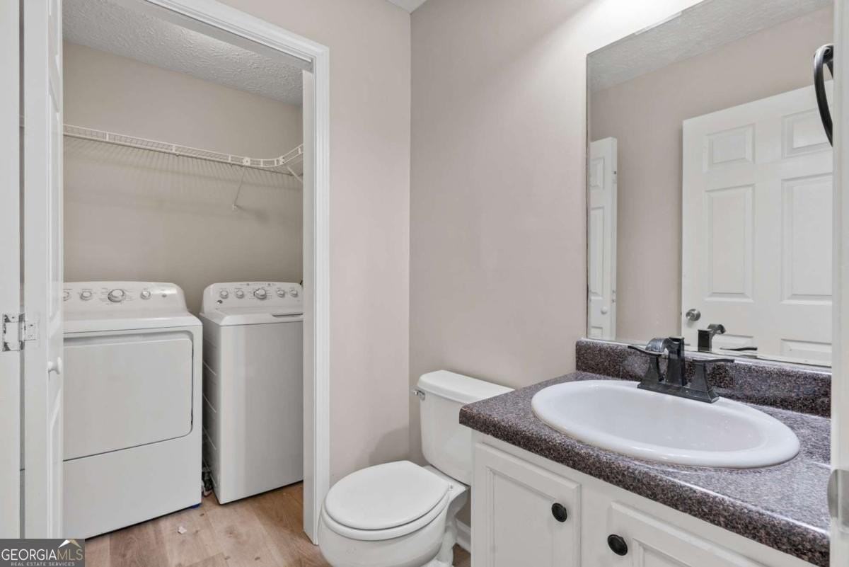 1333 Laura Lane - Photo 7 of 18