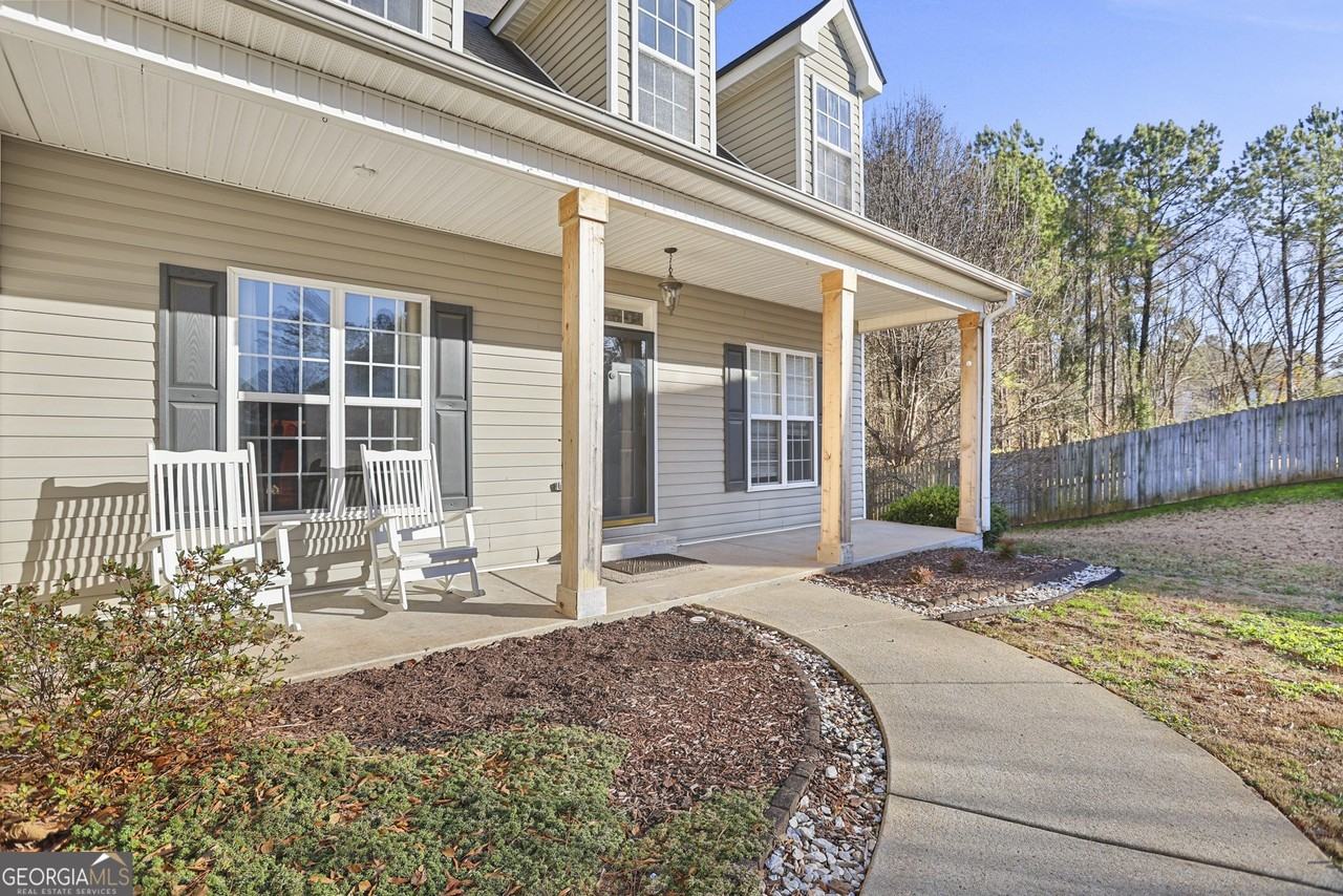 204 Victoria Trace - Photo 2 of 50