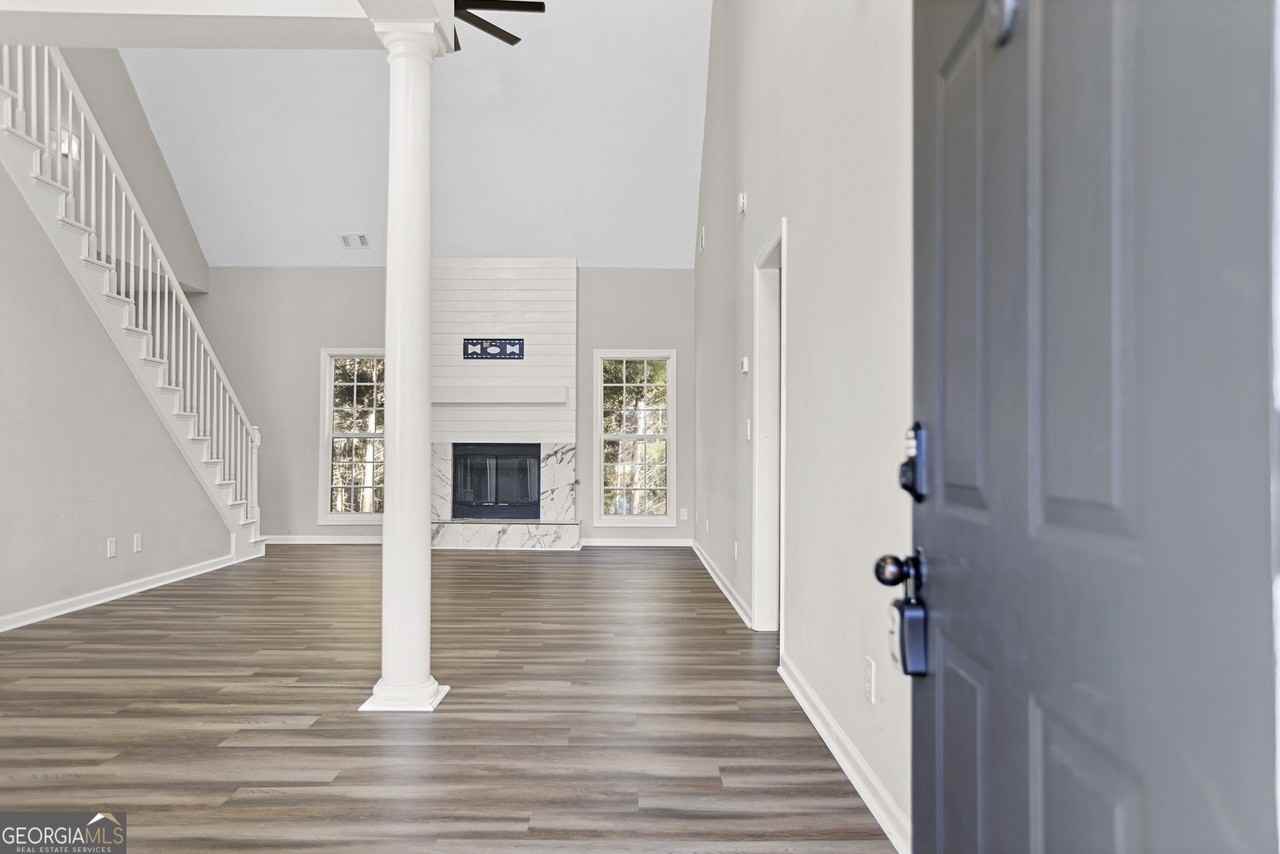 204 Victoria Trace - Photo 4 of 50