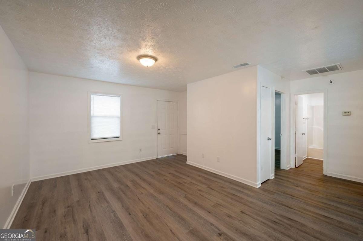 414 Wall Street #4 - Photo 2 of 17