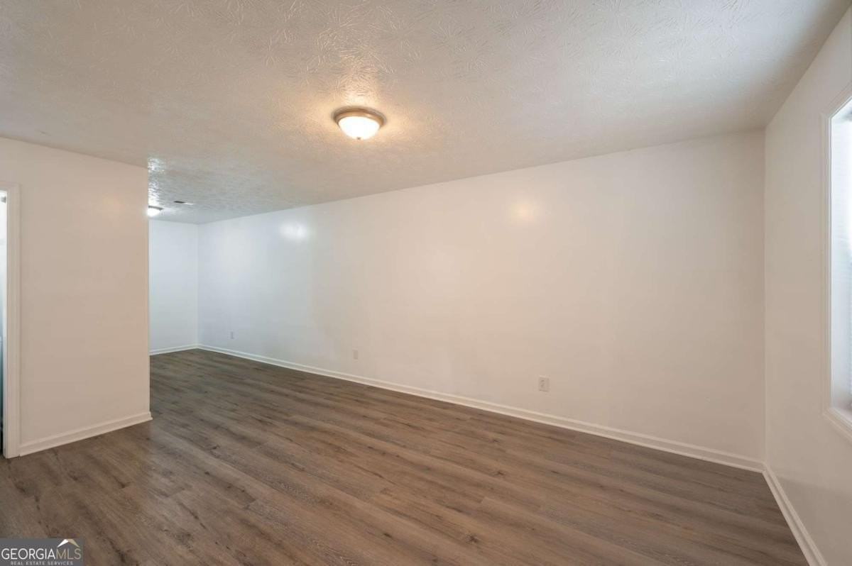 414 Wall Street #4 - Photo 6 of 17