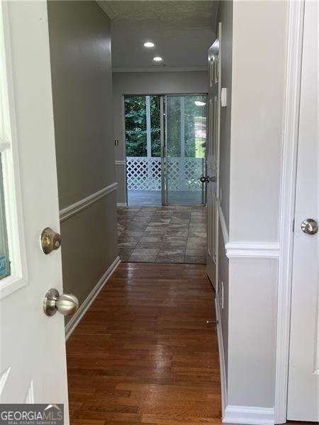 4500 Woodlawn Lake Dr - Photo 2 of 32