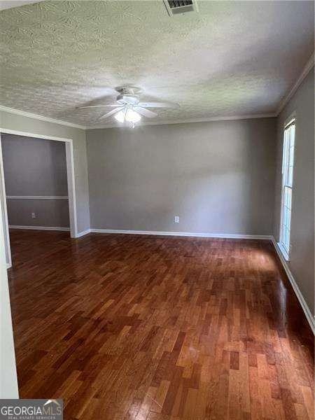 4500 Woodlawn Lake Dr - Photo 3 of 32