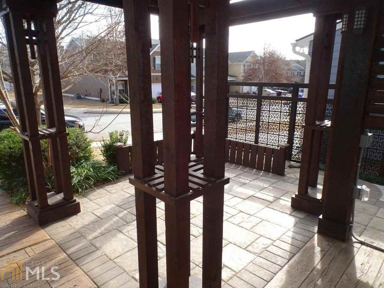 155 Seabreeze Court - Photo 3 of 30