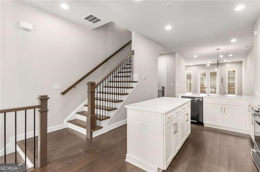 4312 Parkside Pl - Photo 5 of 29