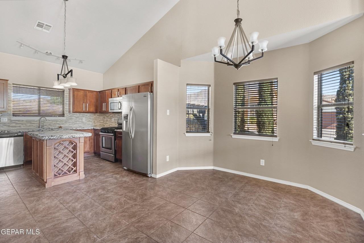 6609 Parque Del Sol Drive - Photo 6 of 24