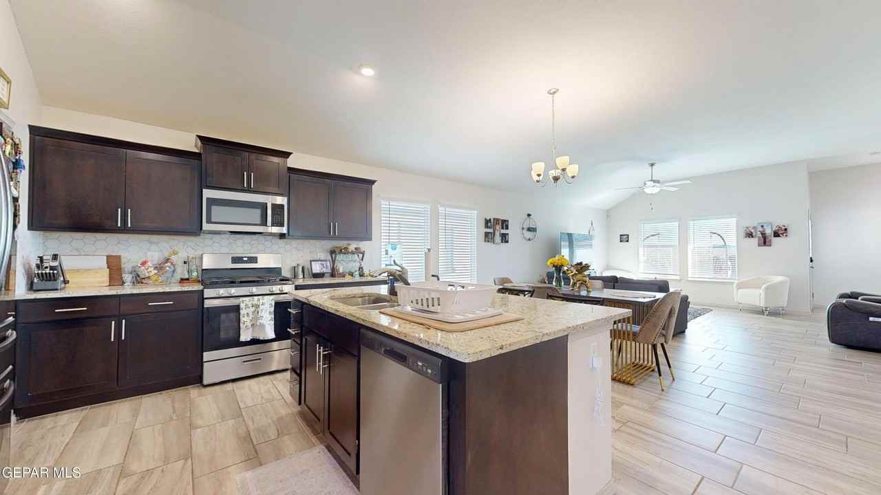 1172 Indigo Sky St - Photo 3 of 44