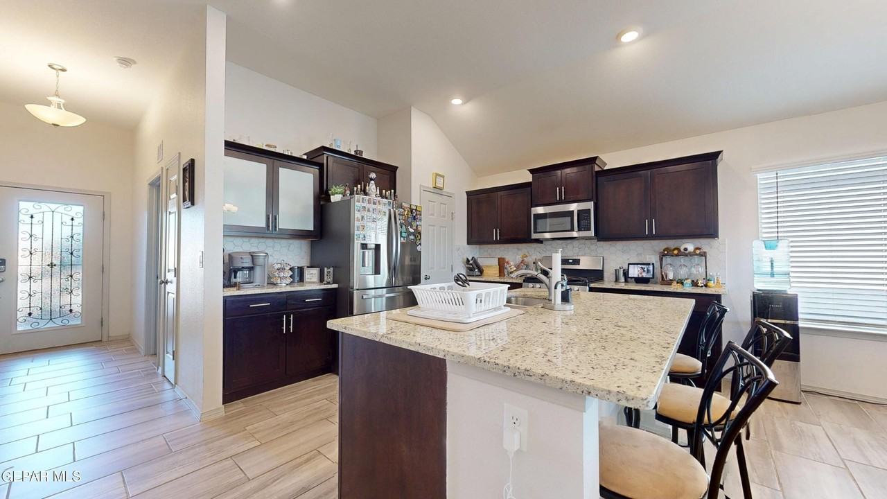 1172 Indigo Sky St - Photo 4 of 44