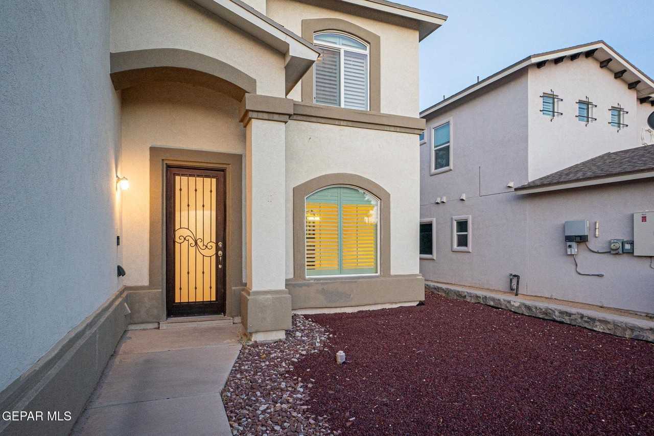 3204 Merry Mdw - Photo 2 of 37