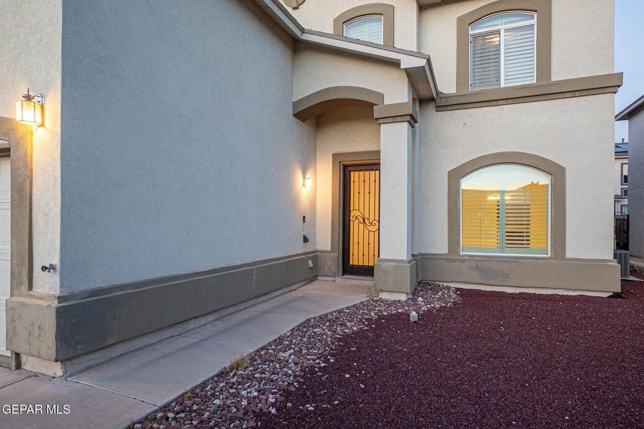 3204 Merry Mdw - Photo 3 of 37