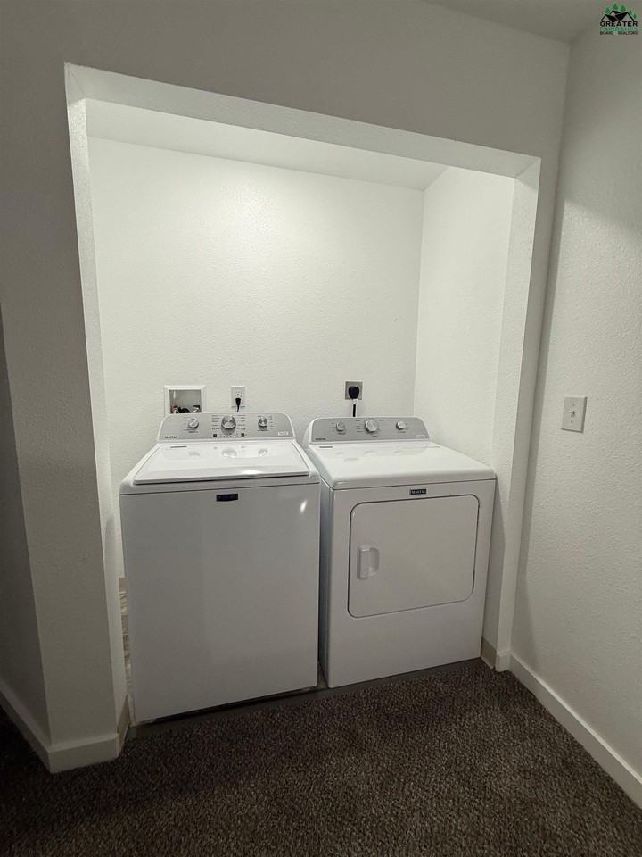 413 E 8th Ave - Photo 5 of 16