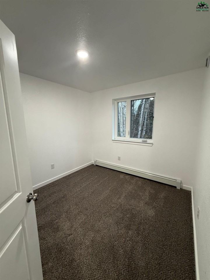 413 E 8th Ave - Photo 6 of 16