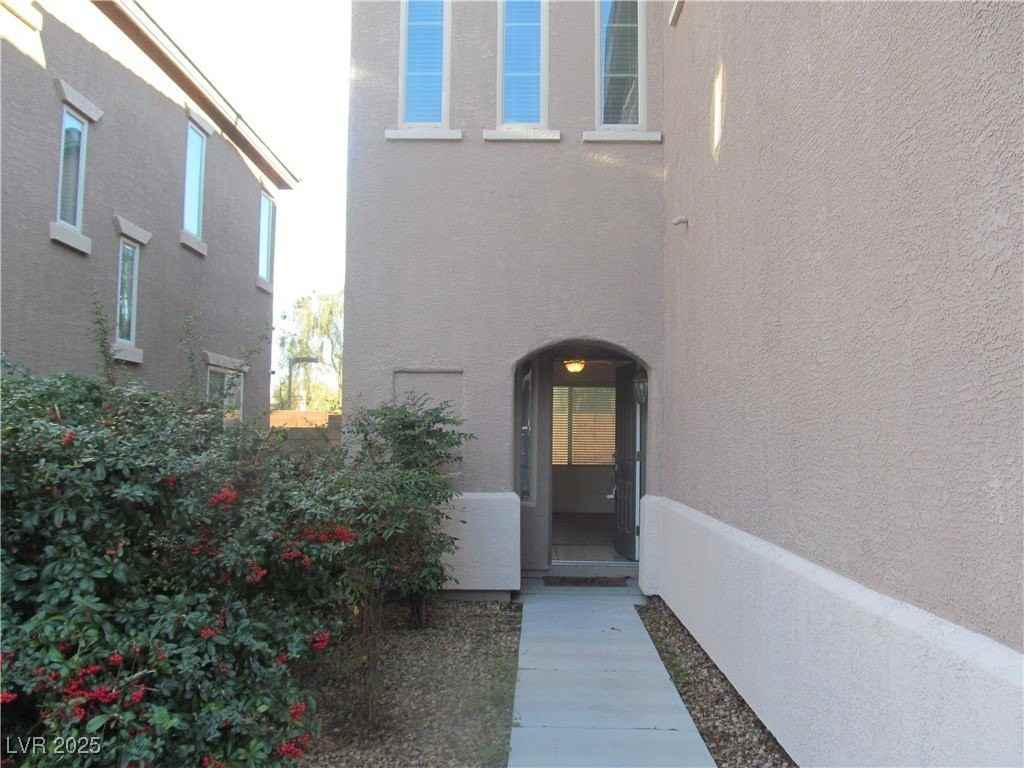 737 Calamus Palm Pl - Photo 2 of 31