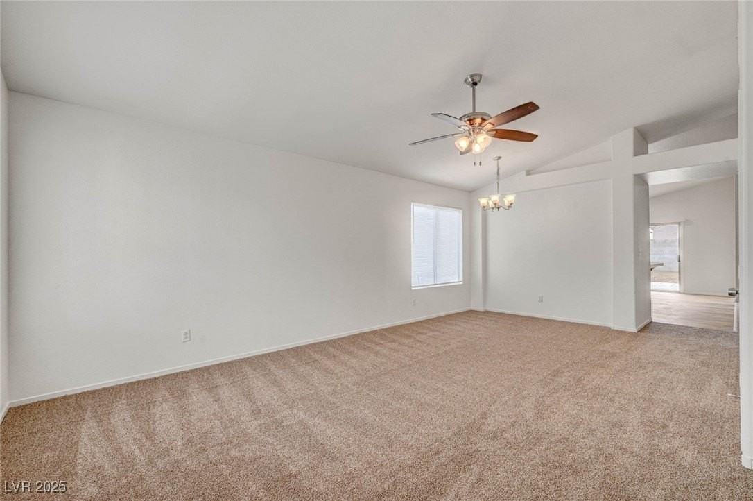 9573 Paradise Rd - Photo 4 of 39