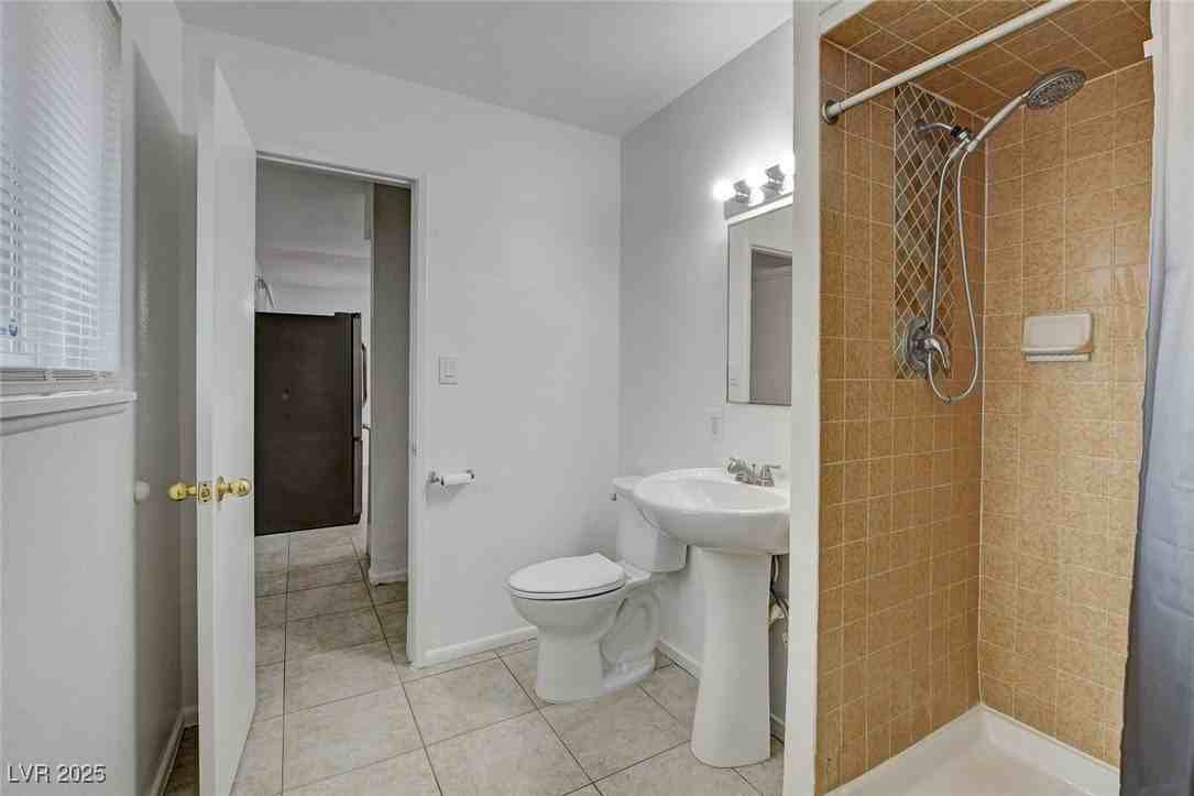 6453 Bannock Way - Photo 6 of 42