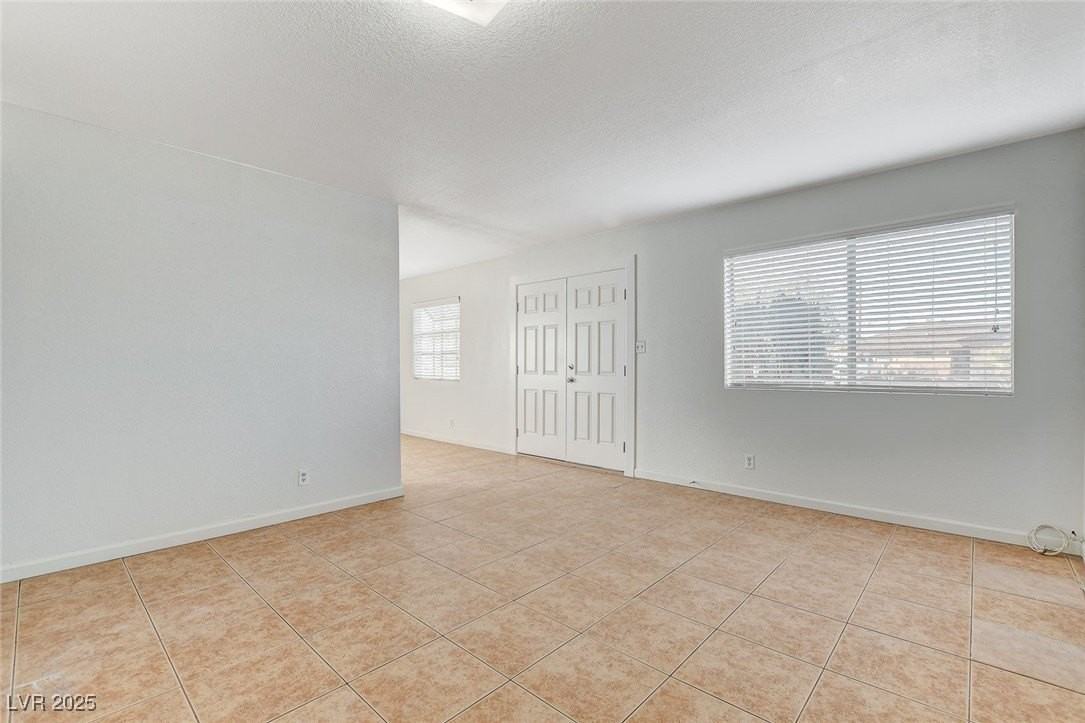 5813 Balzar Avenue - Photo 7 of 42