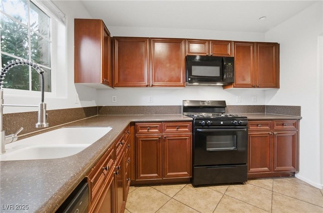 9057 Pure Sapphire Ct - Photo 7 of 30