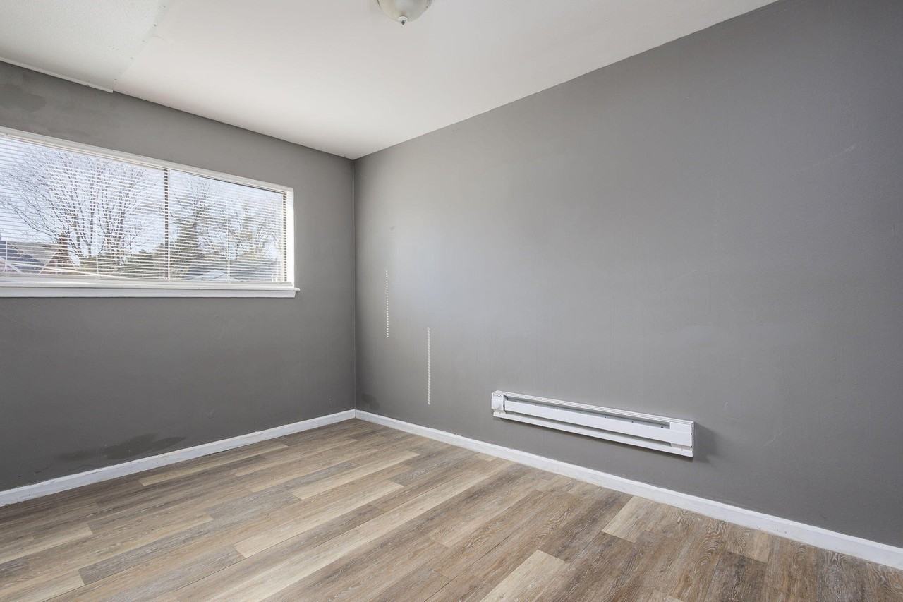 19625 Conant St Apt 12 #12 - Photo 7 of 13