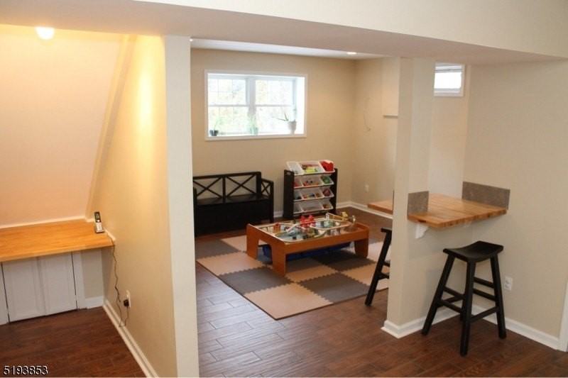 58 Main St - Photo 5 of 6