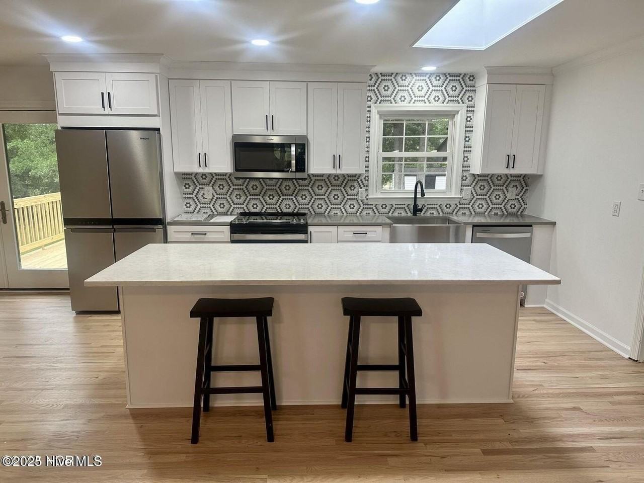 611 El Ives Dr - Photo 4 of 24