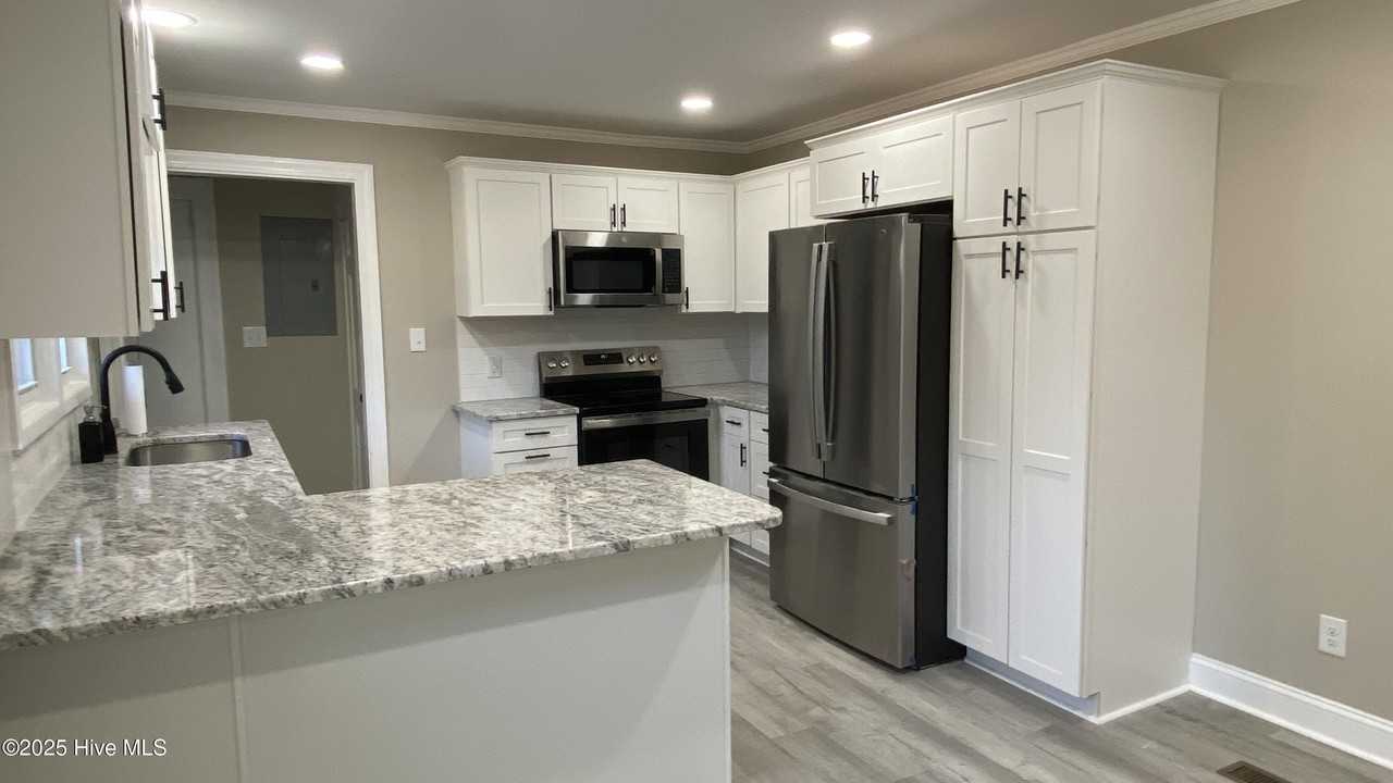 1103 W Ragsdale Rd - Photo 5 of 17