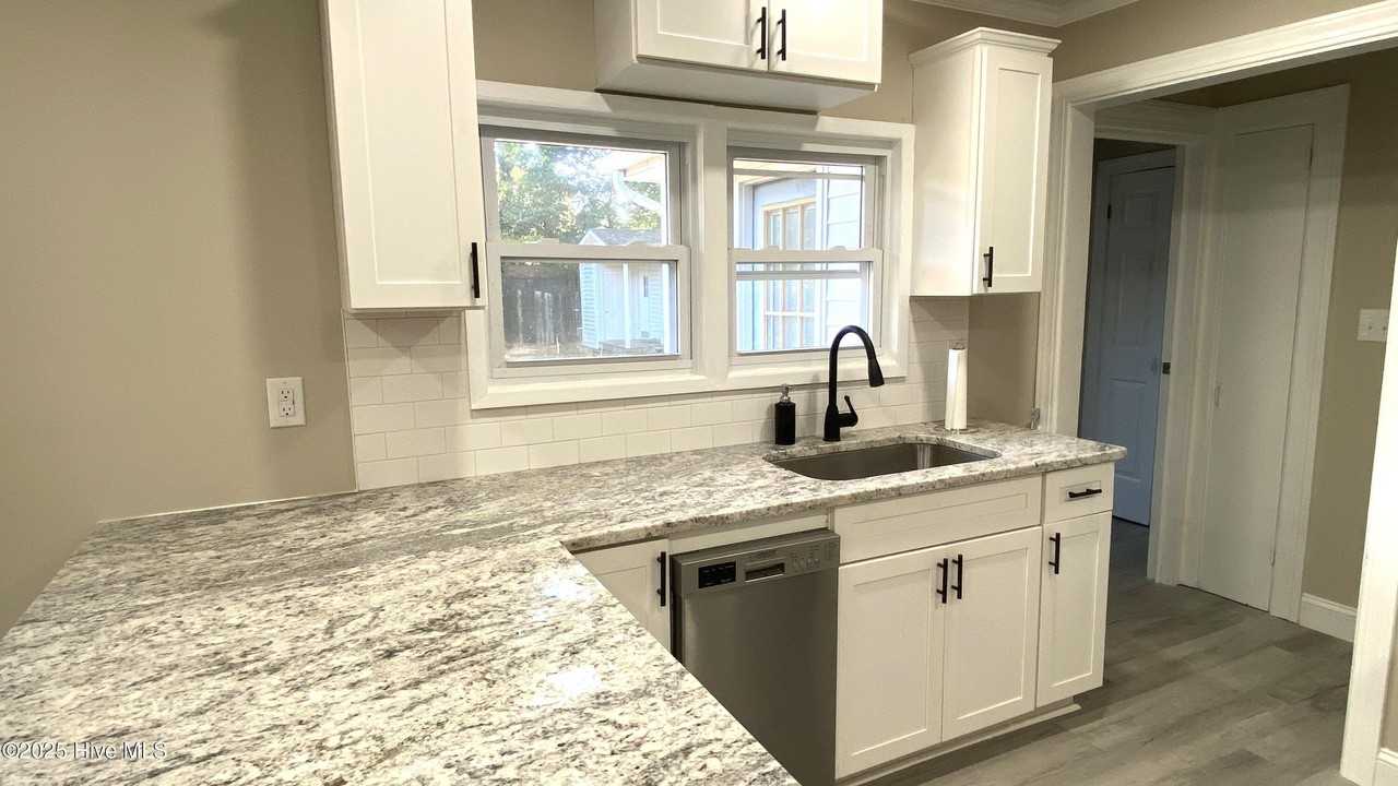 1103 W Ragsdale Rd - Photo 6 of 17