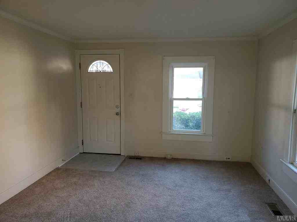 1302 Highland Avenue - Photo 2 of 13