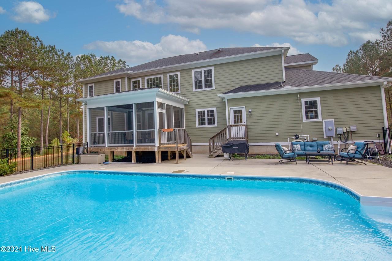 365 Willow Brook Dr - Photo 4 of 50