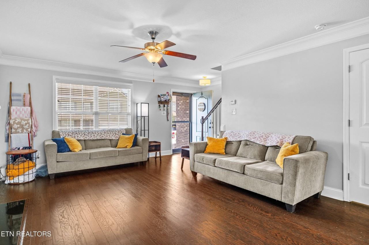 2629 Southwinds Circle - Photo 5 of 25