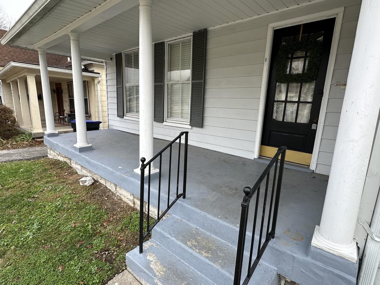 313 Capital Ave - Photo 2 of 50