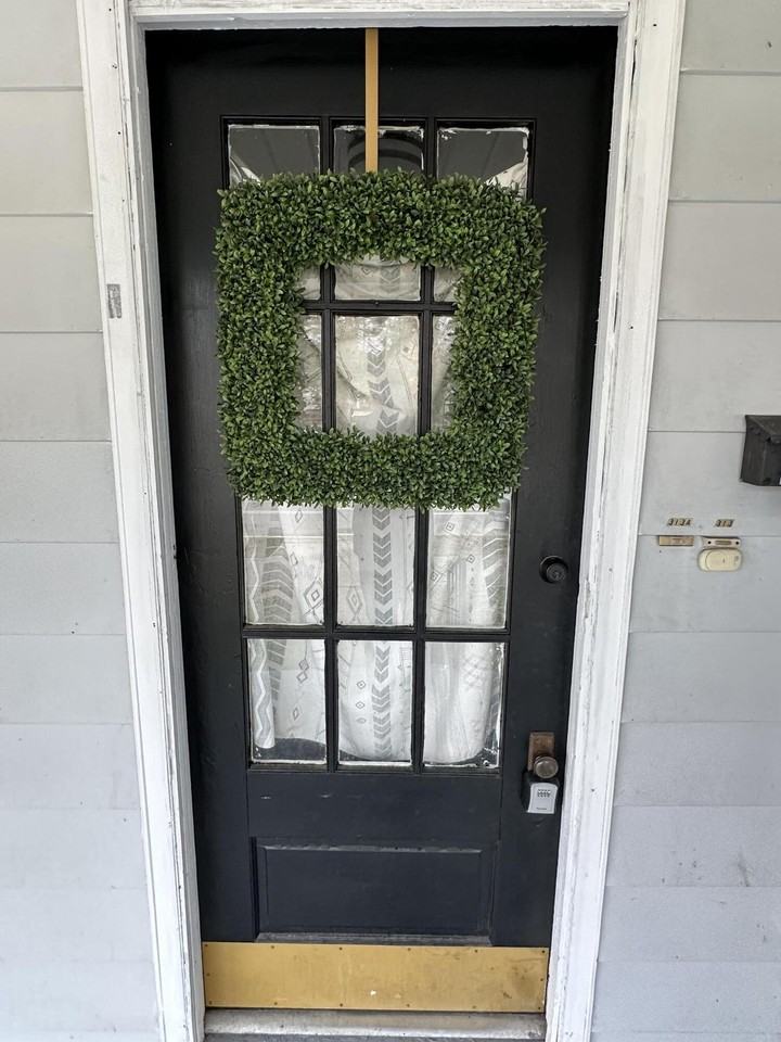 313 Capital Ave - Photo 4 of 50