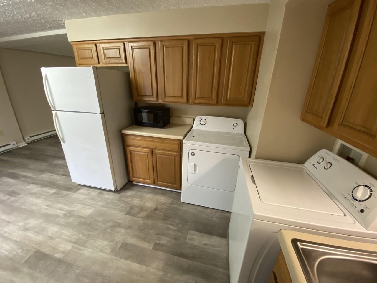 610 Reading Road - Photo 6 of 19