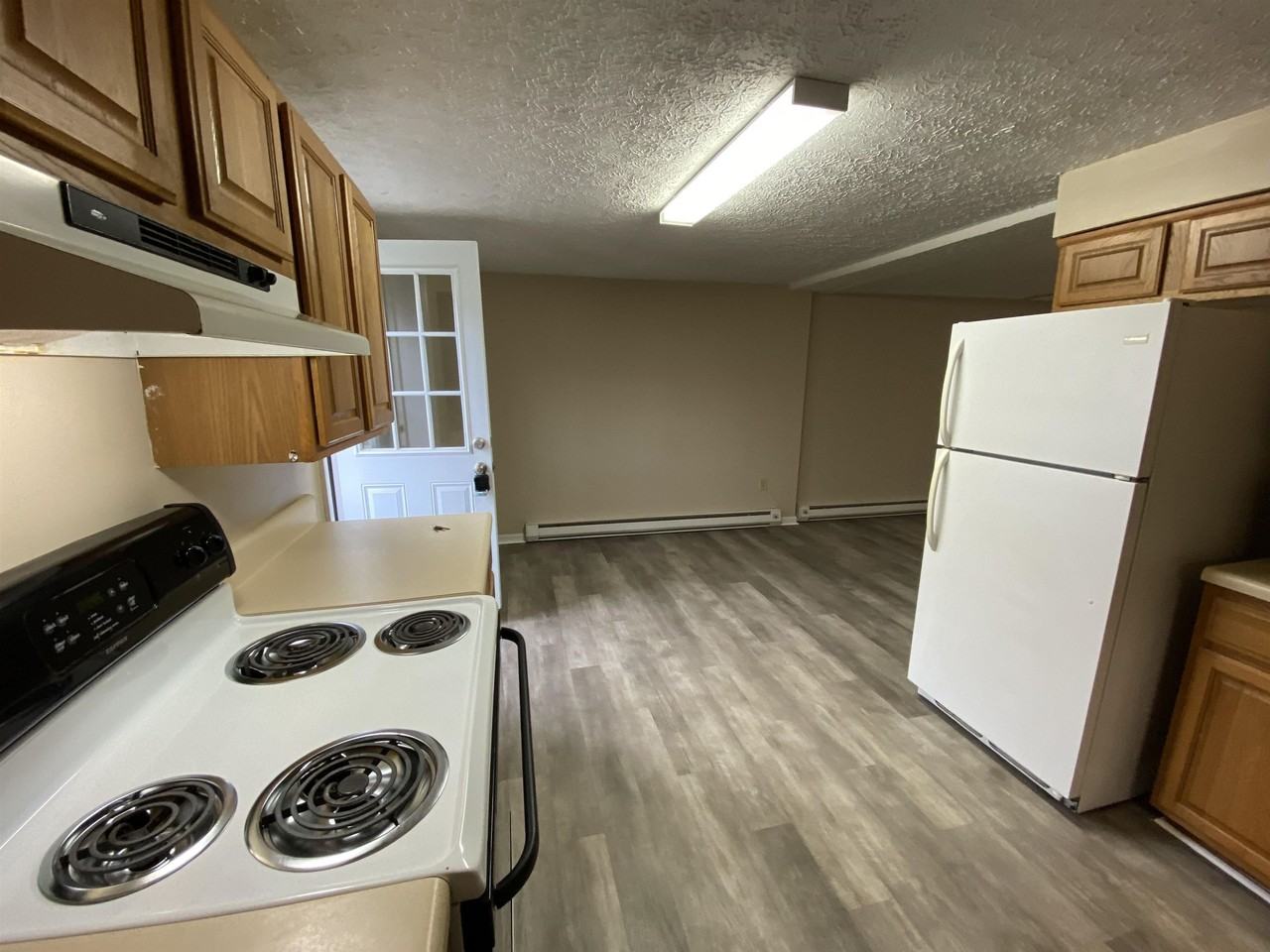 610 Reading Road - Photo 7 of 19