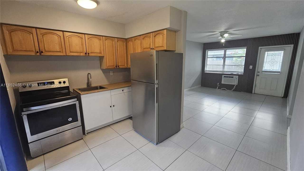 1515 Northwest 2nd Avenue #2