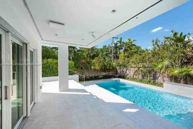 1325 Bay Drive - Photo 7 of 49