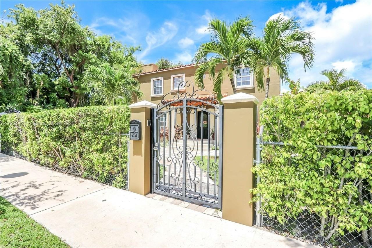 1700 Sw 14th Ave - Photo 4 of 37