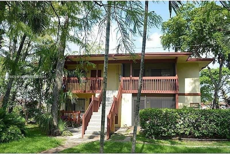 2046 Nw 43rd Ter #8 - Photo 2 of 12