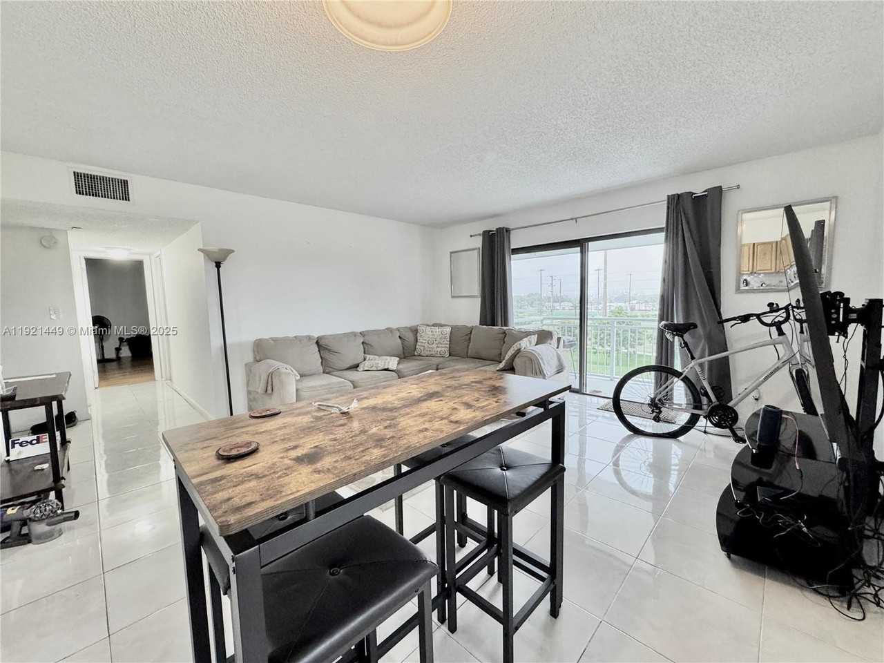 505 South Pine Island Road #407B - Photo 3 of 23