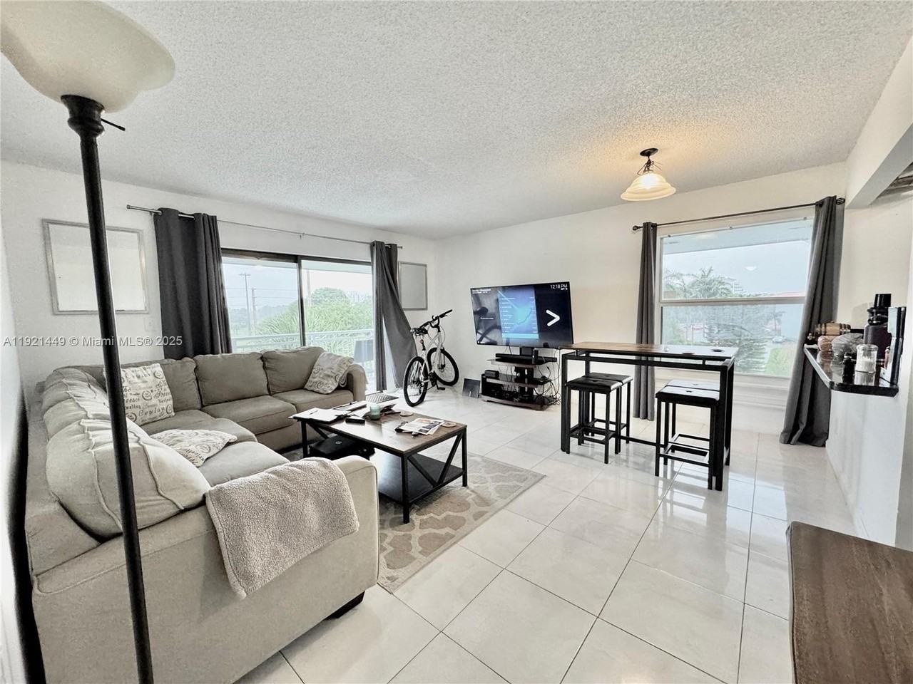 505 South Pine Island Road #407B - Photo 4 of 23