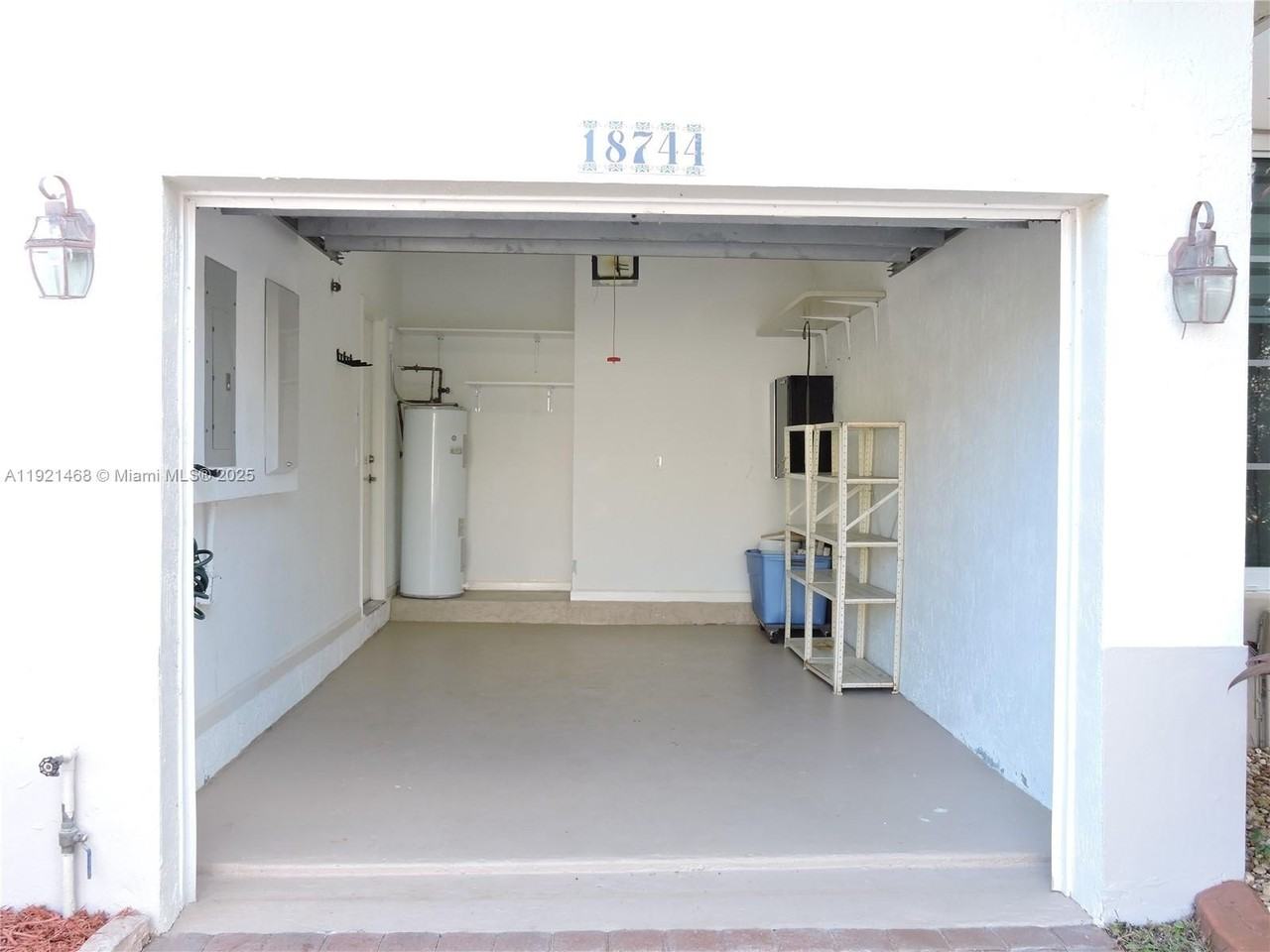 18744 Sw 28th Ct #18744 - Photo 7 of 43