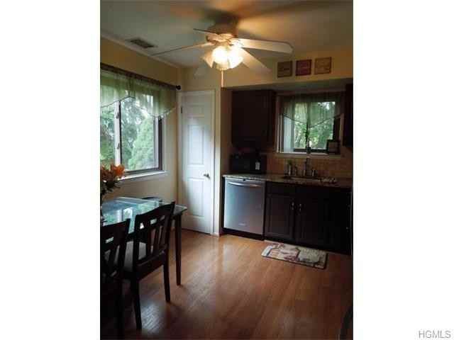 36 Sycamore Ct - Photo 2 of 20