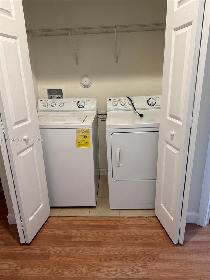 17330 Sw 153rd Ave - Photo 5 of 8