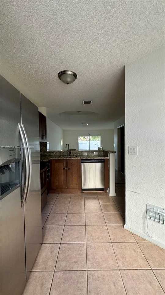 12124 Sw 143rd Ln #8-5 - Photo 6 of 11