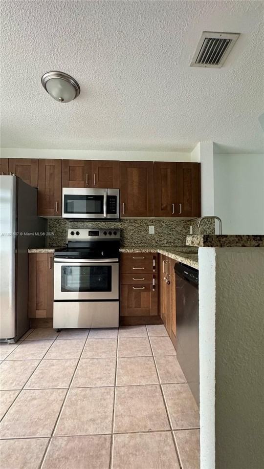 12124 Sw 143rd Ln #8-5 - Photo 7 of 11