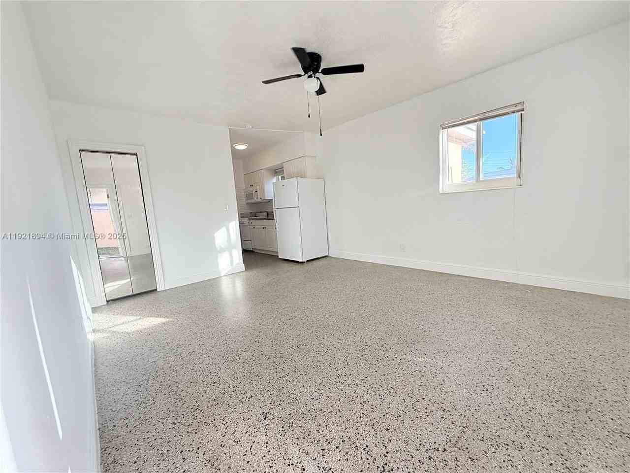 322 Northeast 6th Street #3